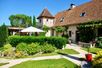 Maison - 234 m² - 10 pièces