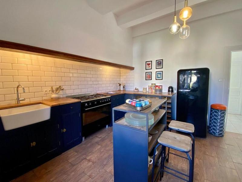 Maison - 220 m² - 6 pièces