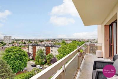 Appartement - 83 m² - 4 pièces