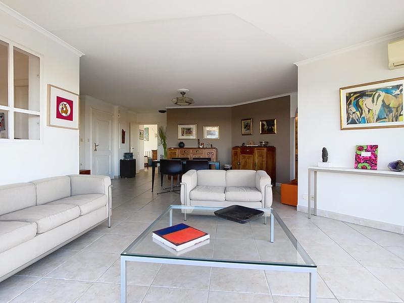 Appartement - 101 m² - 4 pièces