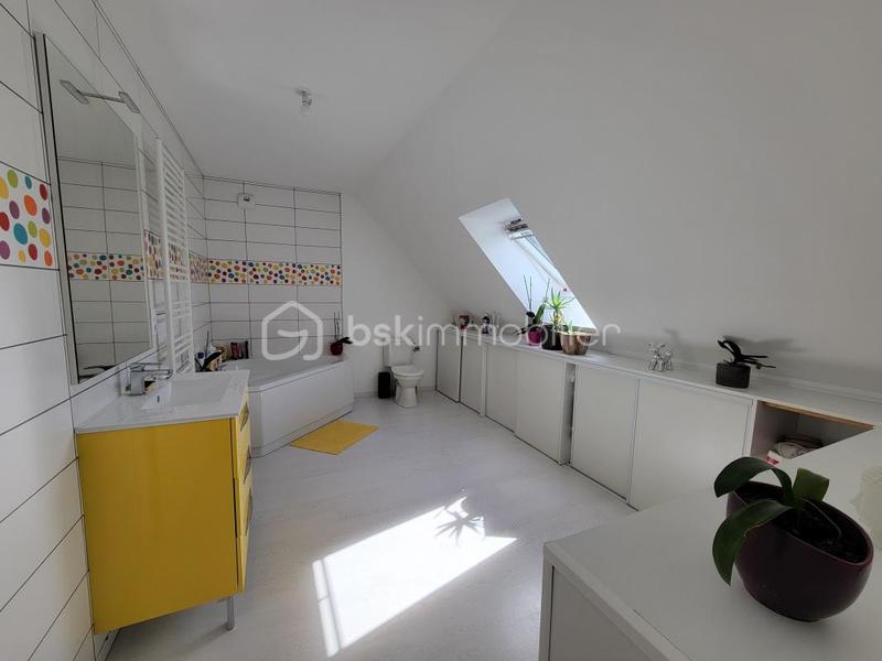 Maison - 169 m² - 8 pièces