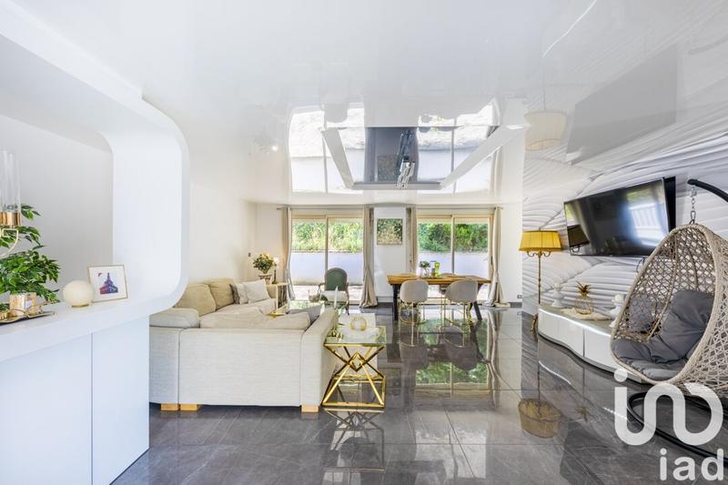 Maison - 294 m² - 7 pièces