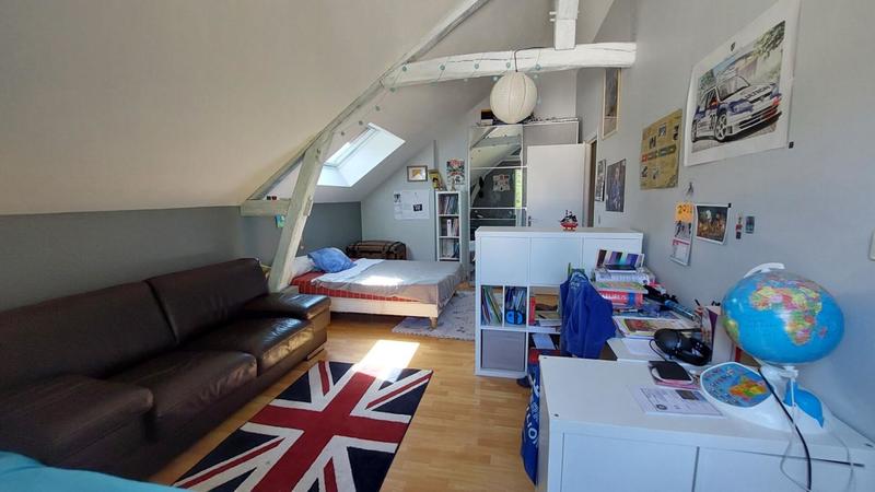 Maison - 214 m² - 8 pièces