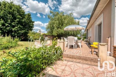 Maison - 217 m² - 10 pièces