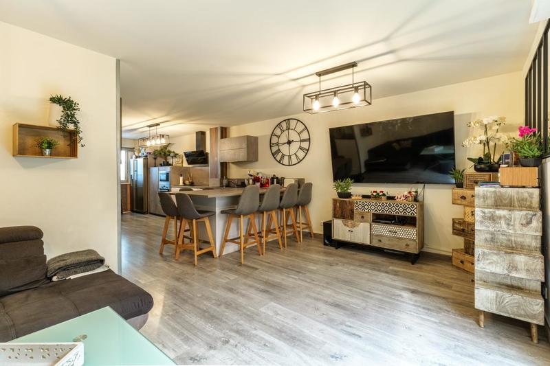 Appartement - 96 m² - 5 pièces