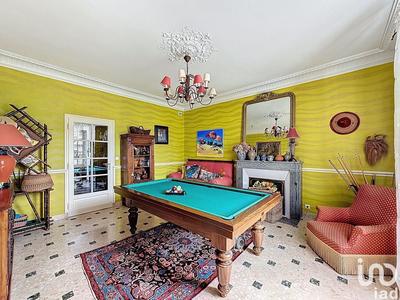 Maison - 263 m² - 10 pièces