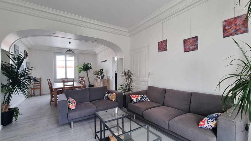 Maison - 186 m² - 8 pièces