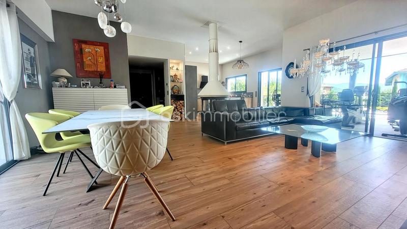 Maison - 145 m² - 5 pièces