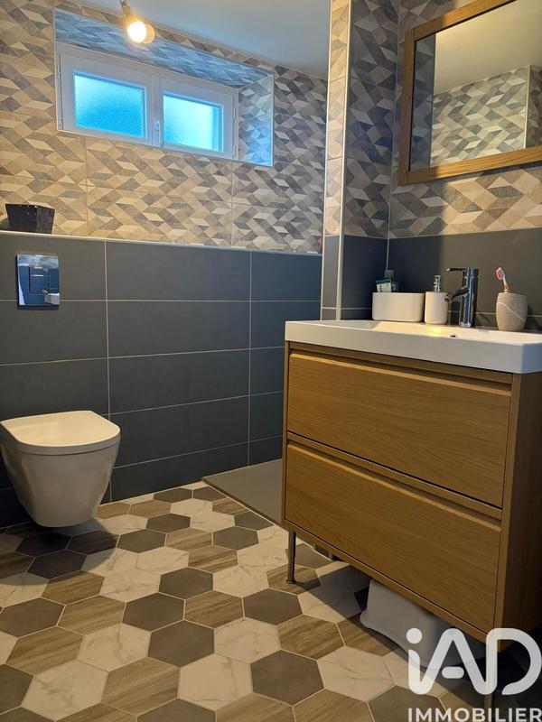 Maison - 122 m² - 6 pièces