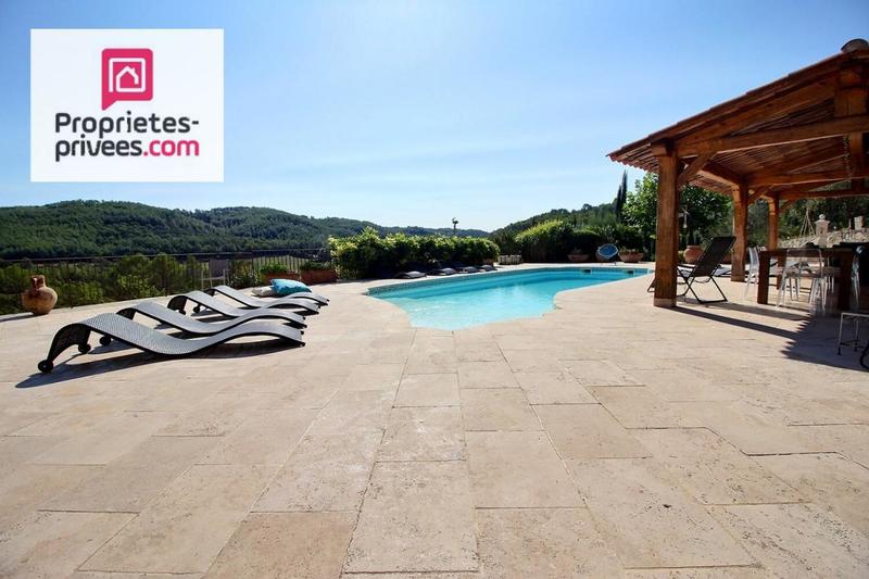 Villa - 240 m² - 7 pièces