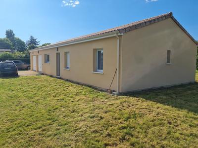 Maison - 90 m² - 5 pièces