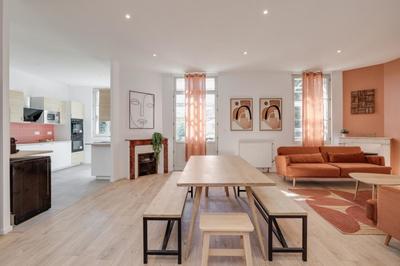 Remise - 350 m² - 15 pièces