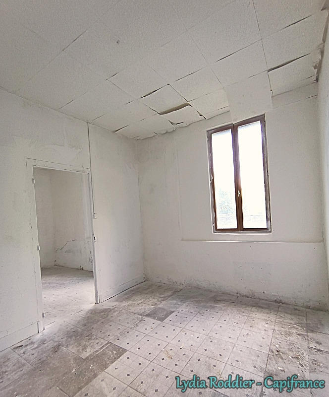 Immeuble - 243 m² - 15 pièces