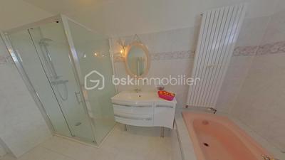 Maison traditionnelle - 140 m² - 5 pièces