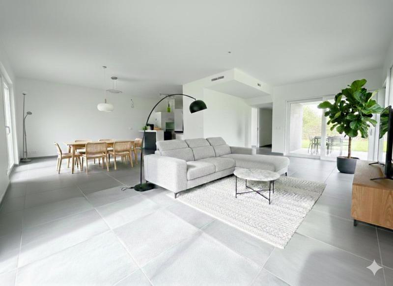 Appartement - 151 m² - 5 pièces