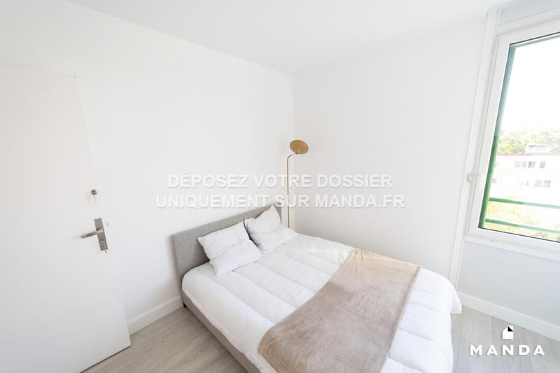 Chambre - 9 m² - 5 pièces