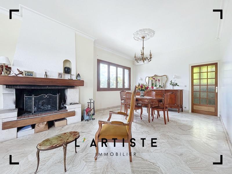 Maison - 209 m² - 6 pièces