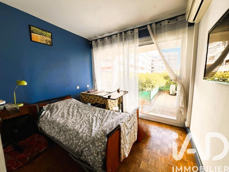 Appartement - 90 m² - 4 pièces