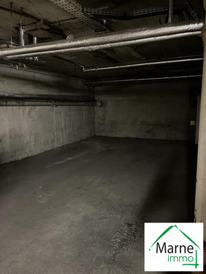 Parking / Garage - 15 m²