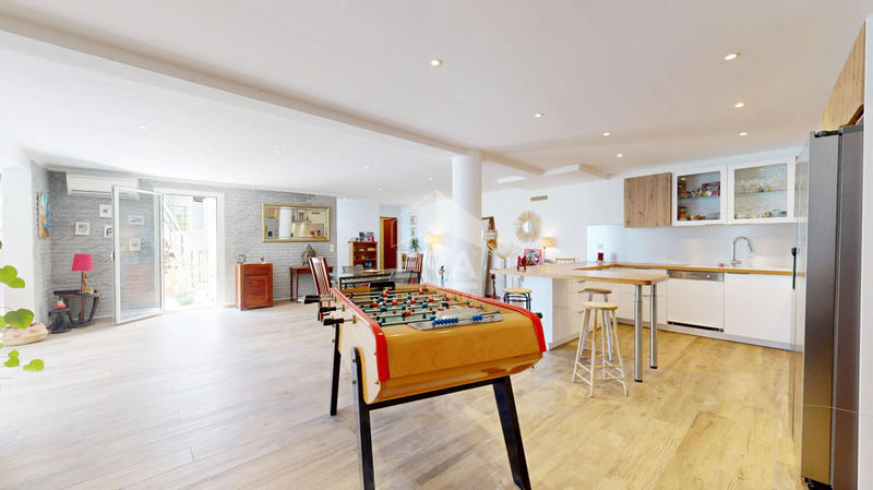 Appartement - 140 m² - 3 pièces