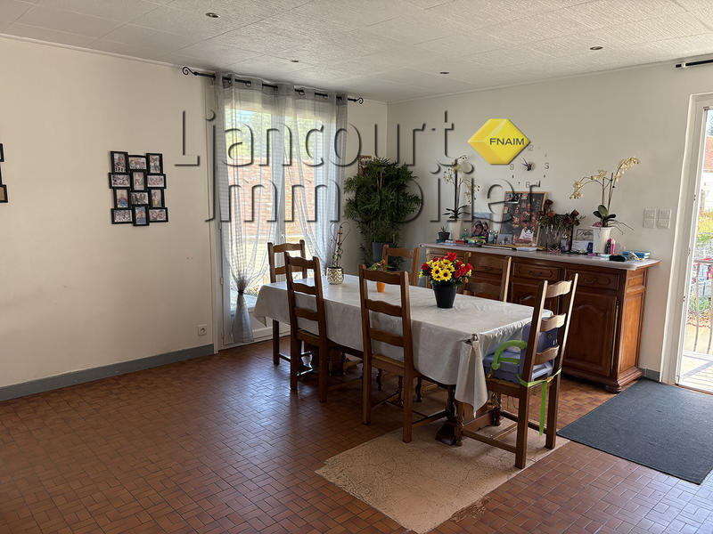 Maison - 87 m² - 5 pièces