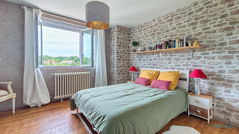 Maison ancienne - 210 m² - 7 pièces