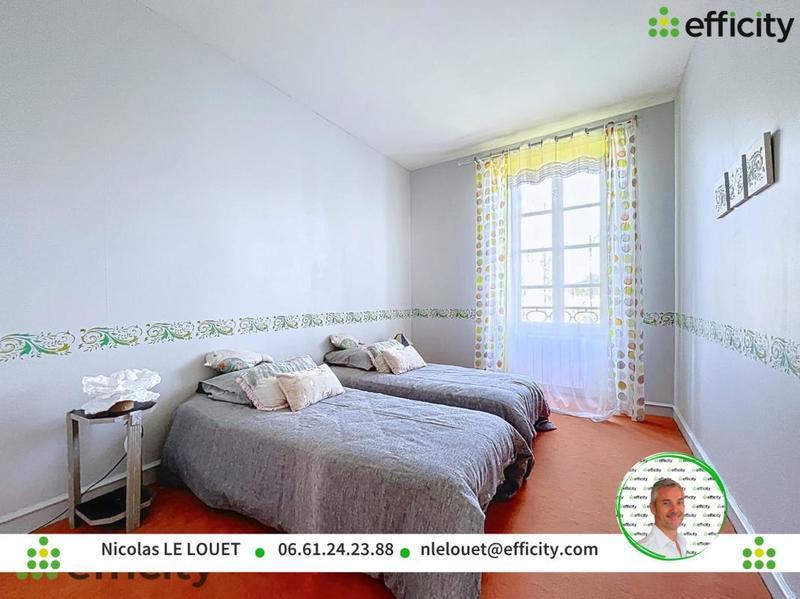 Demeure - 290 m² - 10 pièces