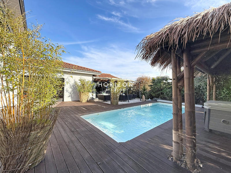 Maison contemporaine - 200 m² - 8 pièces