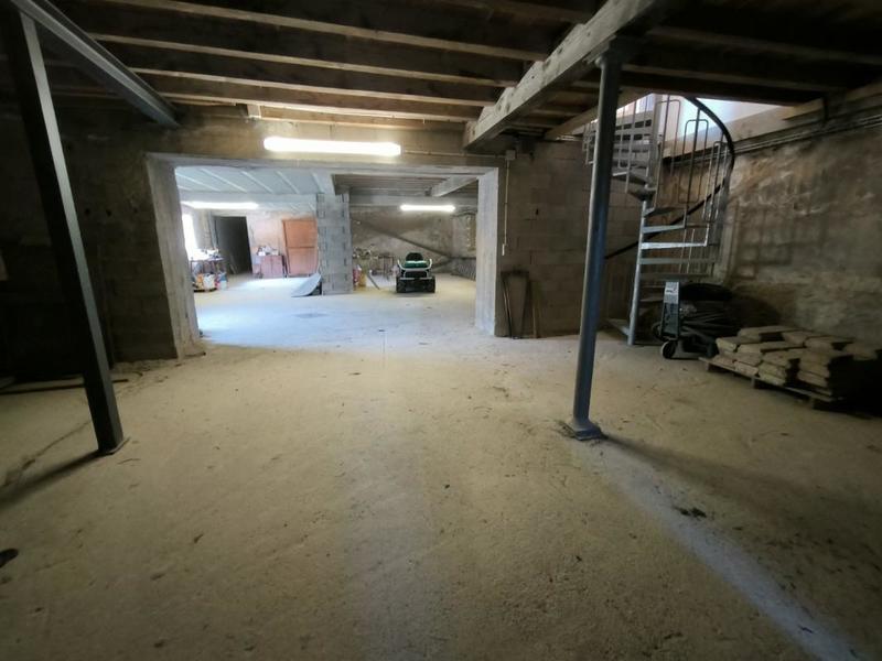 Demeure - 424 m² - 11 pièces