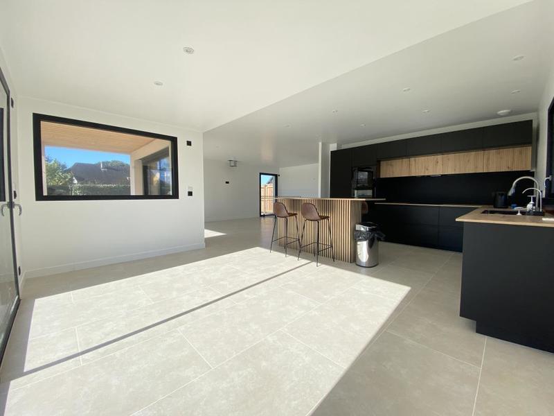 Maison - 163 m² - 5 pièces