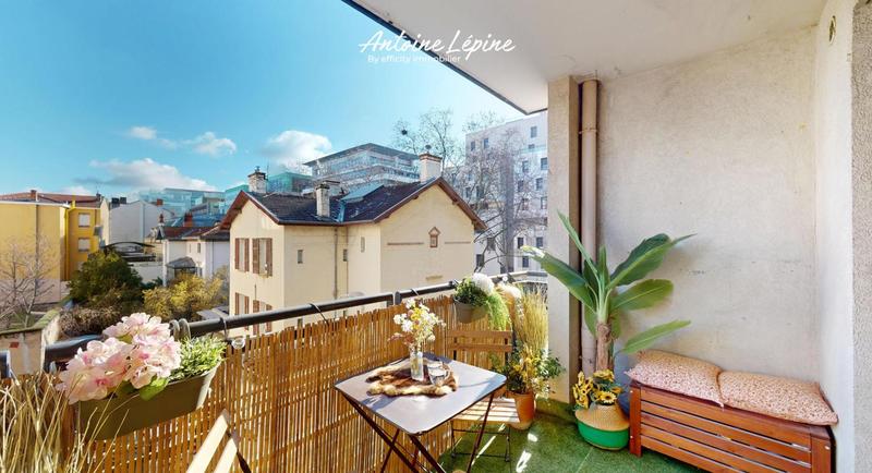 Appartement - 85 m² - 4 pièces