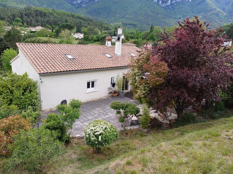 Villa - 200 m² - 8 pièces