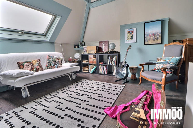 Maison - 188 m² - 9 pièces