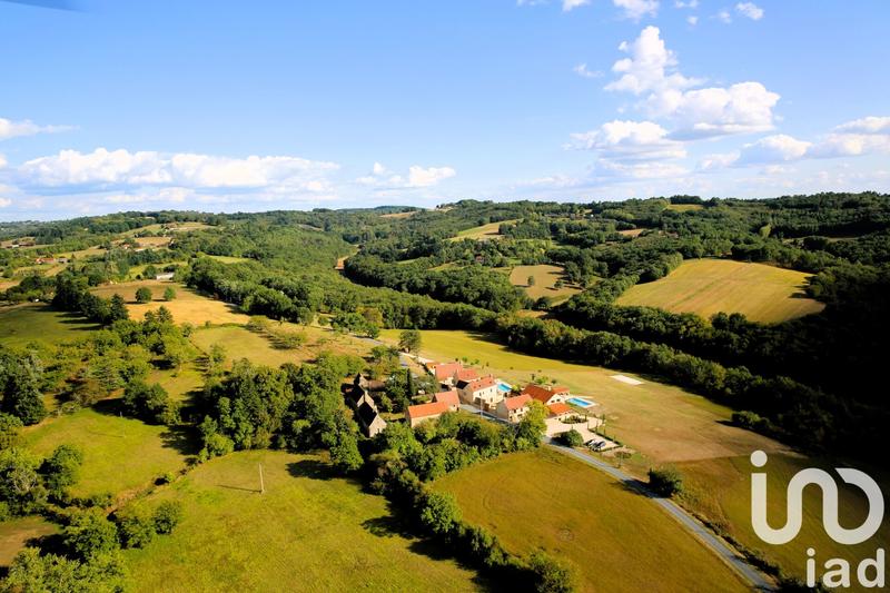 Maison - 760 m² - 21 pièces