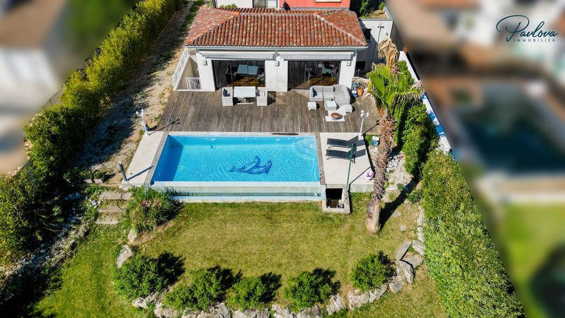 Villa - 252 m² - 7 pièces