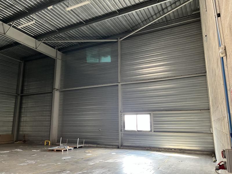 Local d'activités - 1 300 m²