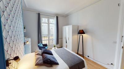 Chambre - 12 m² - 7 pièces