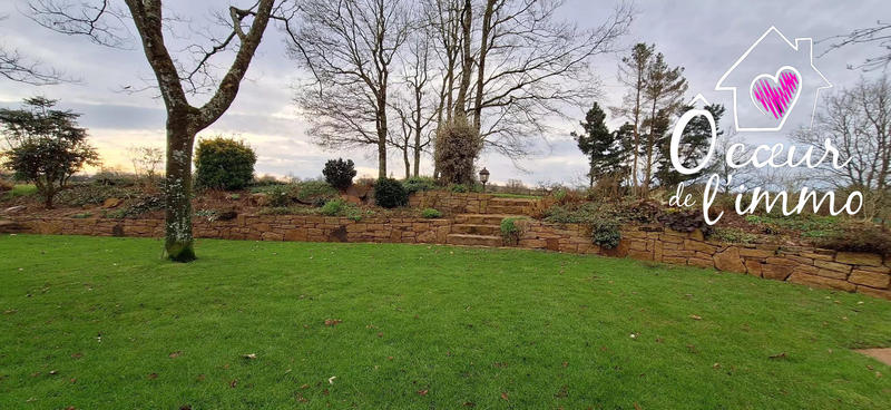 Maison - 309 m² - 9 pièces