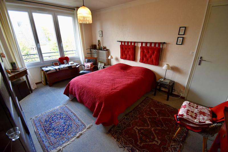 Maison traditionnelle - 149 m² - 6 pièces