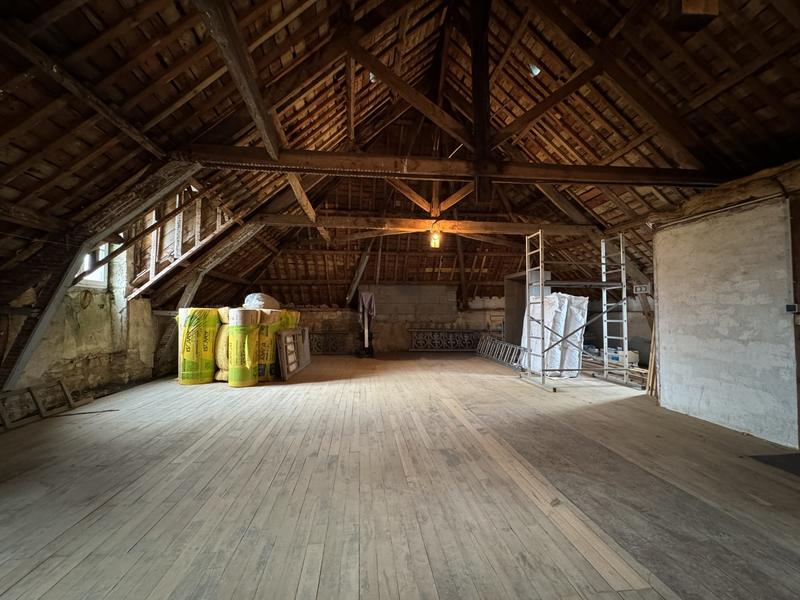 Maison - 250 m² - 8 pièces