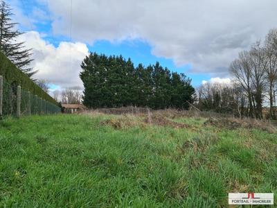 Terrain constructible - 1 292 m²
