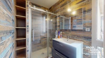 Maison traditionnelle - 82 m² - 4 pièces