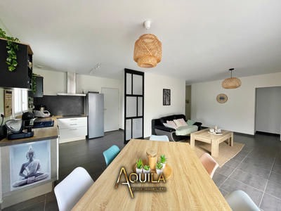 Maison - 92 m² - 4 pièces