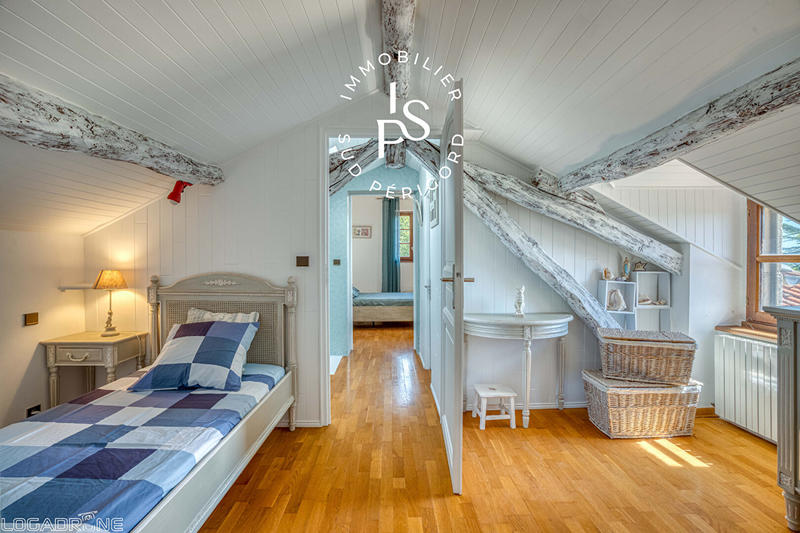 Maison - 448 m² - 16 pièces