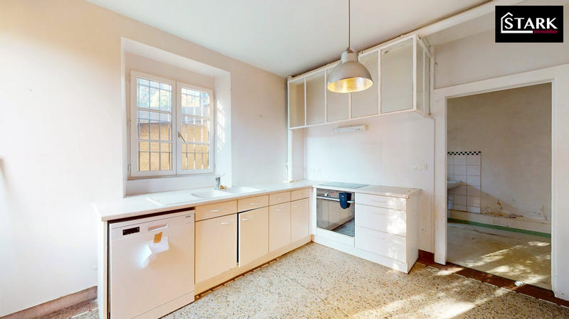 Maison - 274 m² - 10 pièces