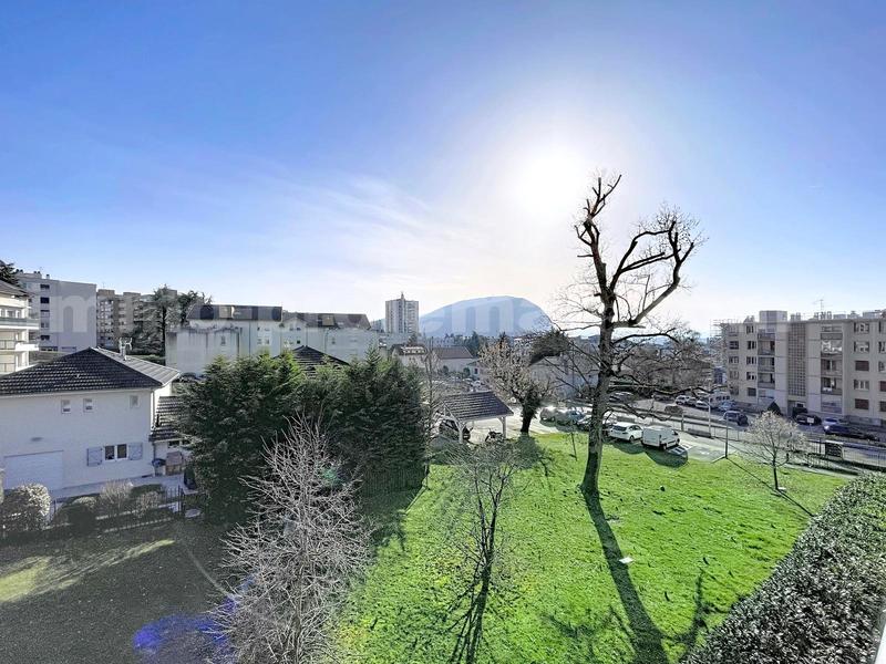 Appartement - 84 m² - 4 pièces