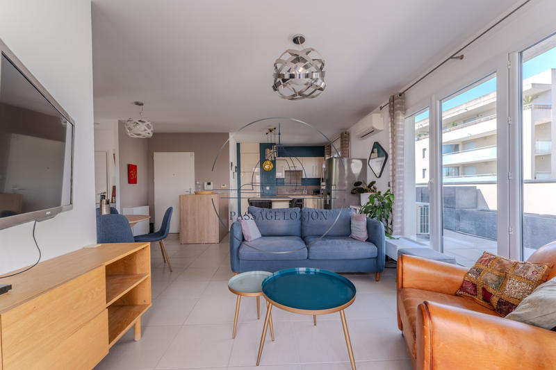 Appartement - 80 m² - 3 pièces