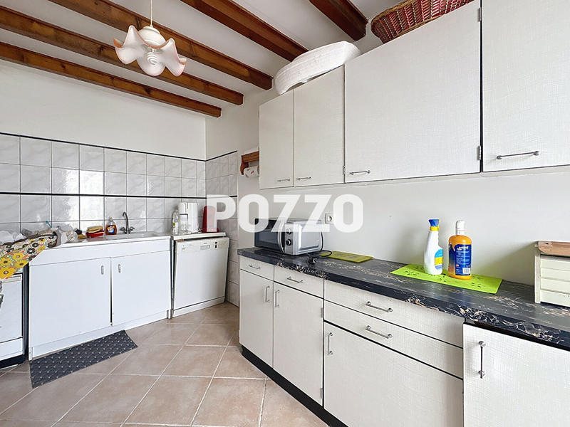 Maison - 175 m² - 9 pièces