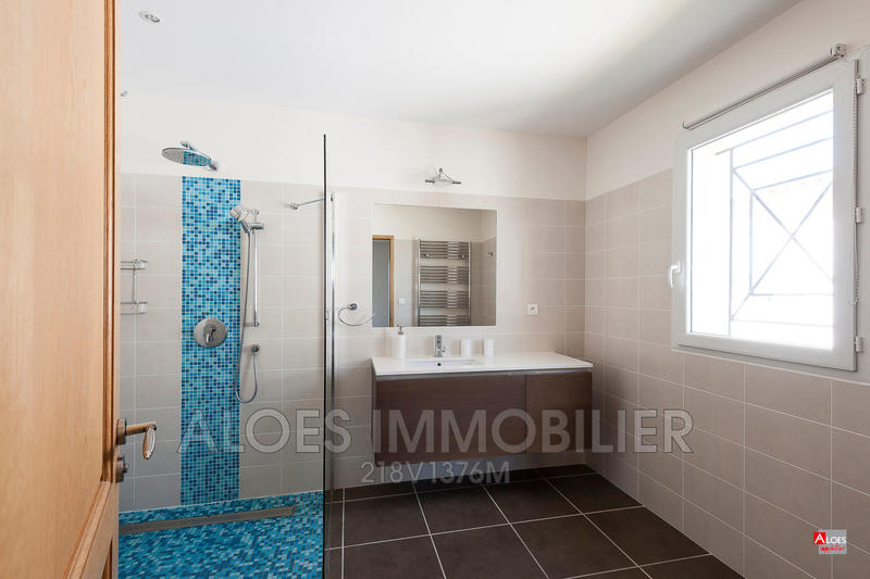 Maison - 194 m² - 5 pièces