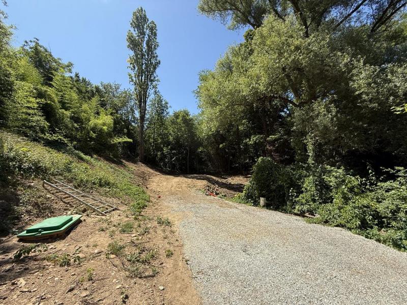 Terrain constructible - 1 660 m²